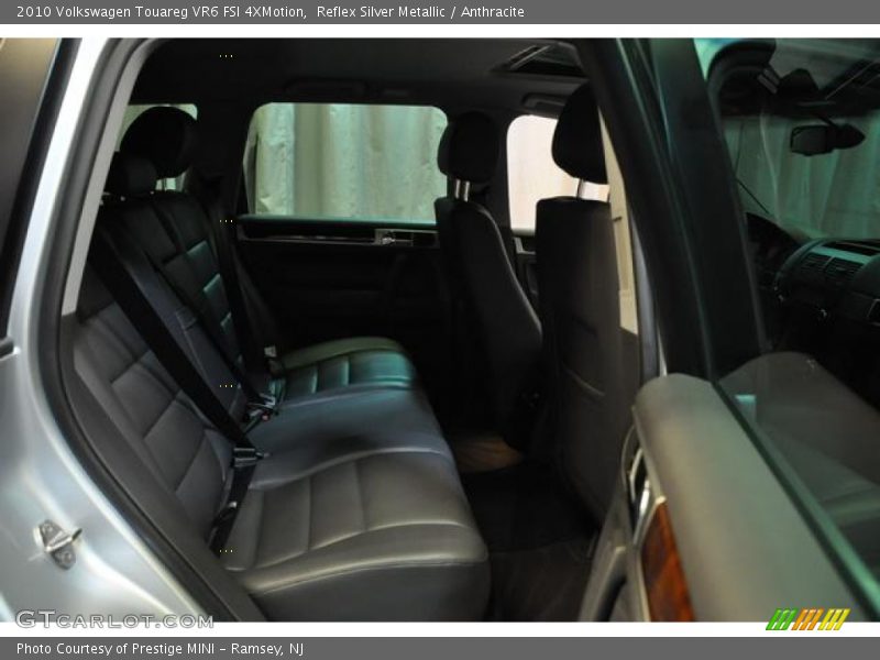 Reflex Silver Metallic / Anthracite 2010 Volkswagen Touareg VR6 FSI 4XMotion