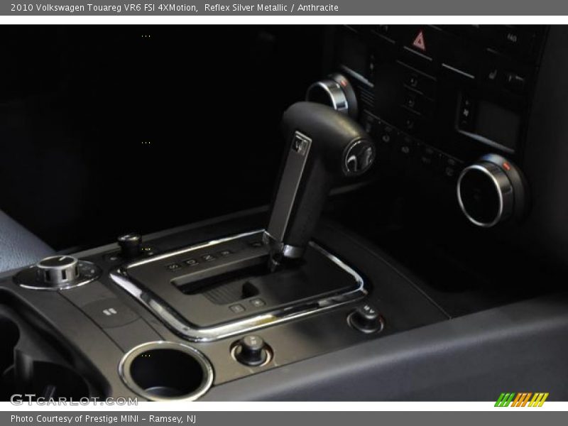 Reflex Silver Metallic / Anthracite 2010 Volkswagen Touareg VR6 FSI 4XMotion