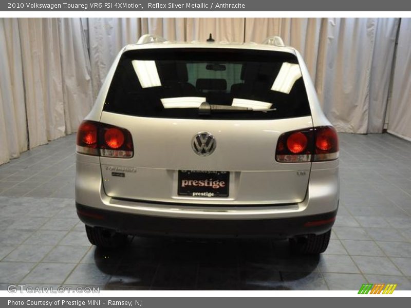 Reflex Silver Metallic / Anthracite 2010 Volkswagen Touareg VR6 FSI 4XMotion