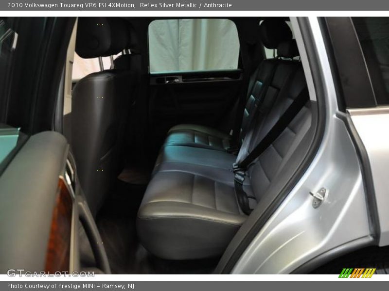 Reflex Silver Metallic / Anthracite 2010 Volkswagen Touareg VR6 FSI 4XMotion