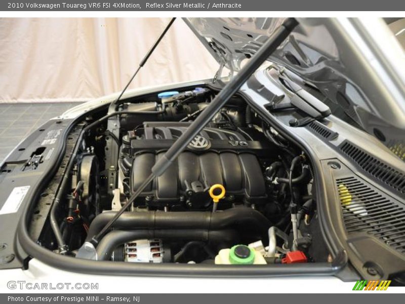 Reflex Silver Metallic / Anthracite 2010 Volkswagen Touareg VR6 FSI 4XMotion