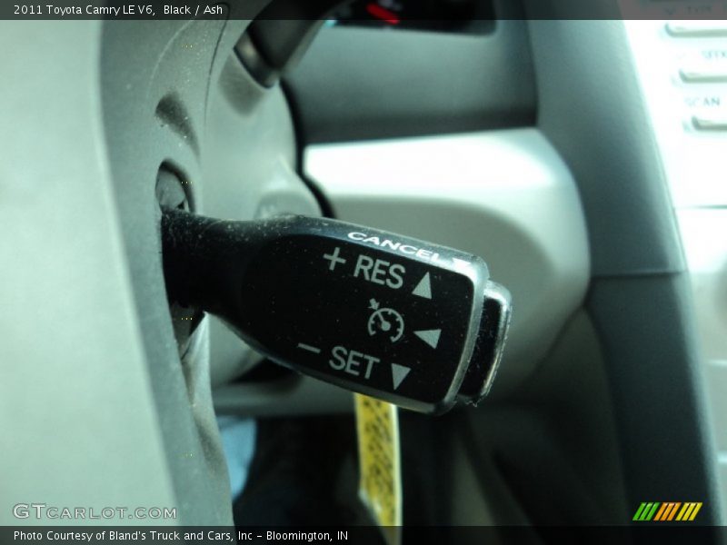Black / Ash 2011 Toyota Camry LE V6