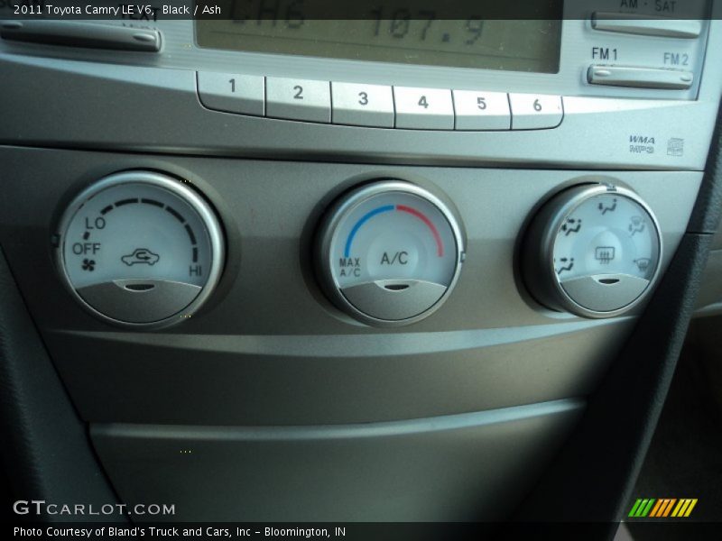 Black / Ash 2011 Toyota Camry LE V6