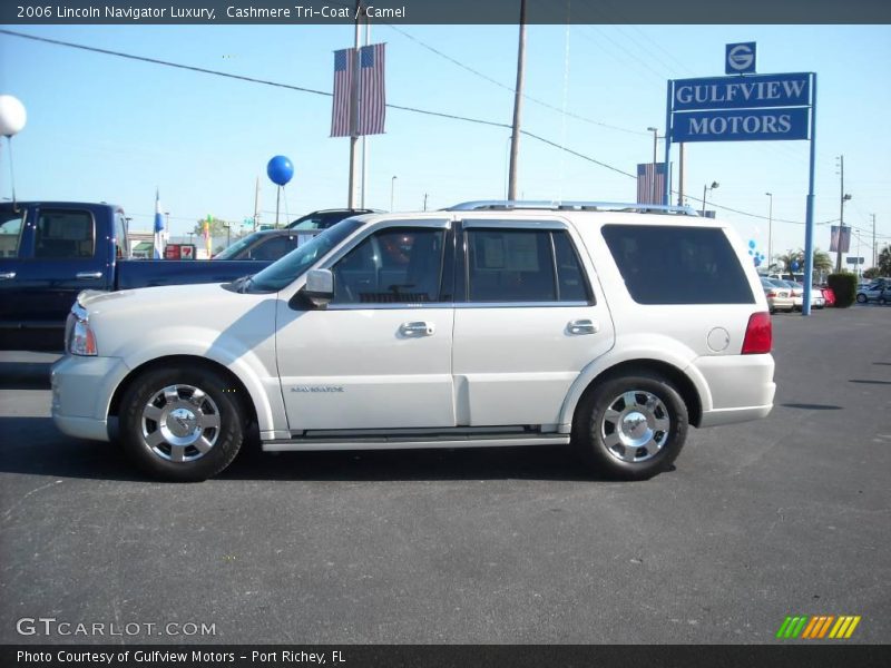 Cashmere Tri-Coat / Camel 2006 Lincoln Navigator Luxury