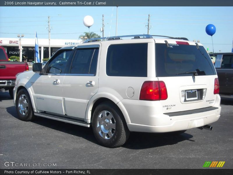 Cashmere Tri-Coat / Camel 2006 Lincoln Navigator Luxury