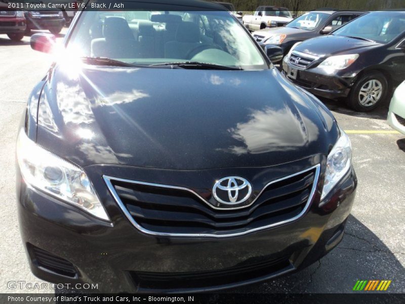 Black / Ash 2011 Toyota Camry LE V6