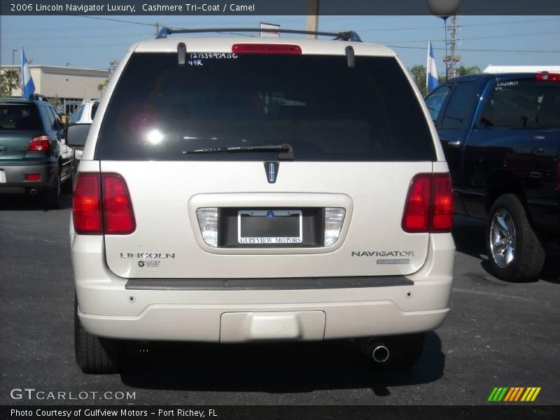 Cashmere Tri-Coat / Camel 2006 Lincoln Navigator Luxury