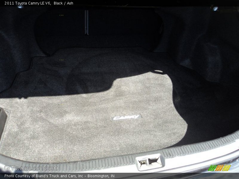Black / Ash 2011 Toyota Camry LE V6