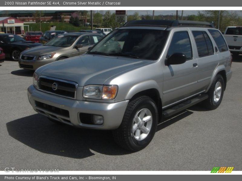 Chrome Silver Metallic / Charcoal 2003 Nissan Pathfinder SE 4x4
