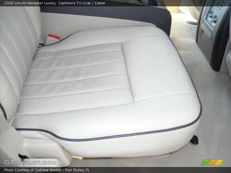 Cashmere Tri-Coat / Camel 2006 Lincoln Navigator Luxury