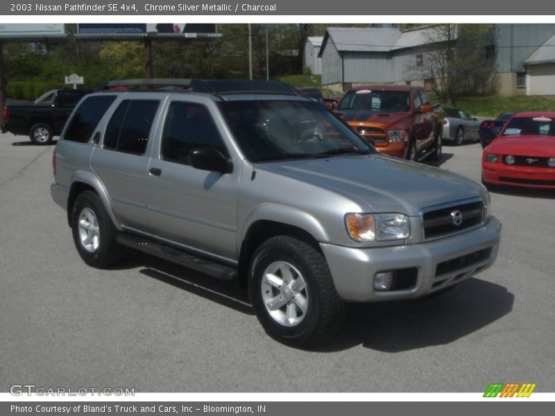 Chrome Silver Metallic / Charcoal 2003 Nissan Pathfinder SE 4x4