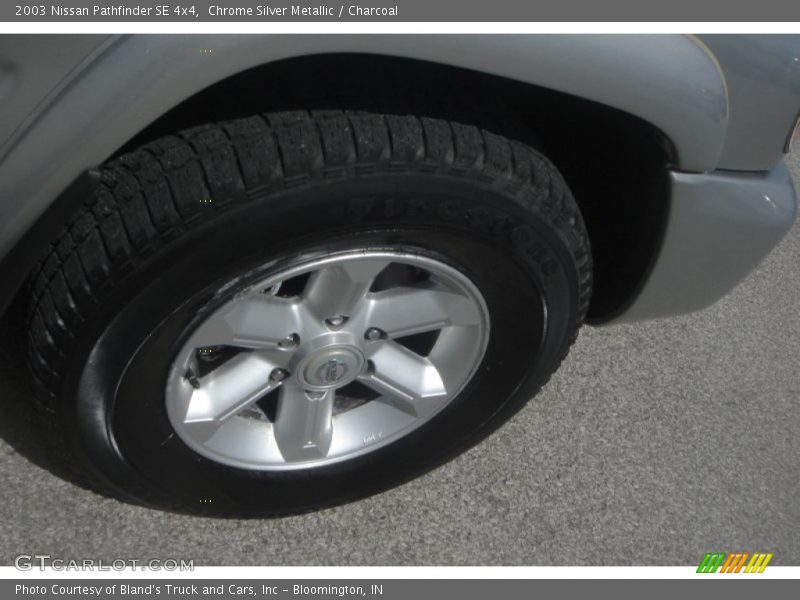Chrome Silver Metallic / Charcoal 2003 Nissan Pathfinder SE 4x4
