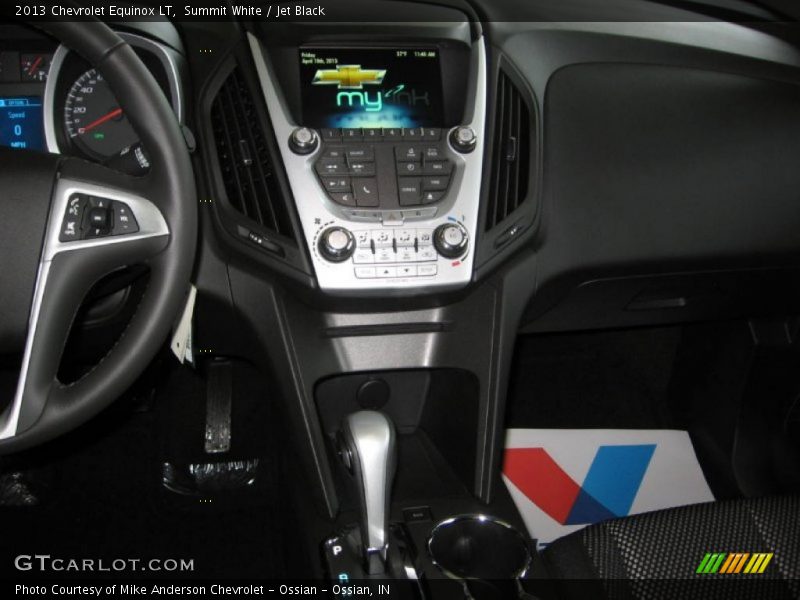 Summit White / Jet Black 2013 Chevrolet Equinox LT