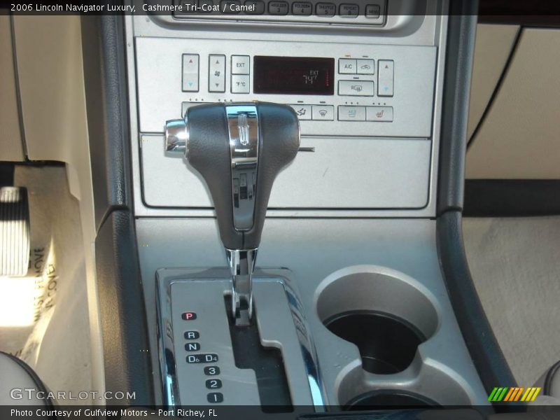 Cashmere Tri-Coat / Camel 2006 Lincoln Navigator Luxury