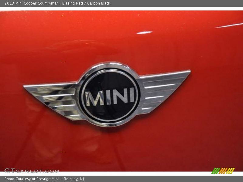 Blazing Red / Carbon Black 2013 Mini Cooper Countryman