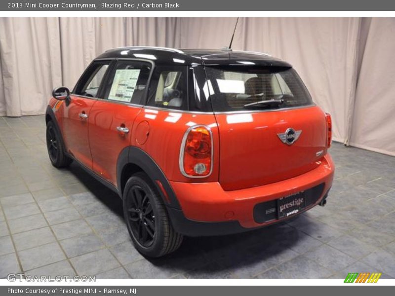Blazing Red / Carbon Black 2013 Mini Cooper Countryman