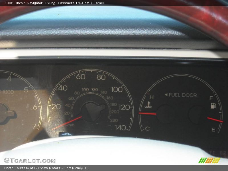 Cashmere Tri-Coat / Camel 2006 Lincoln Navigator Luxury
