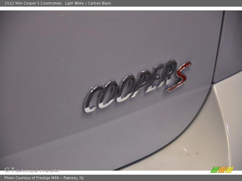 Light White / Carbon Black 2012 Mini Cooper S Countryman