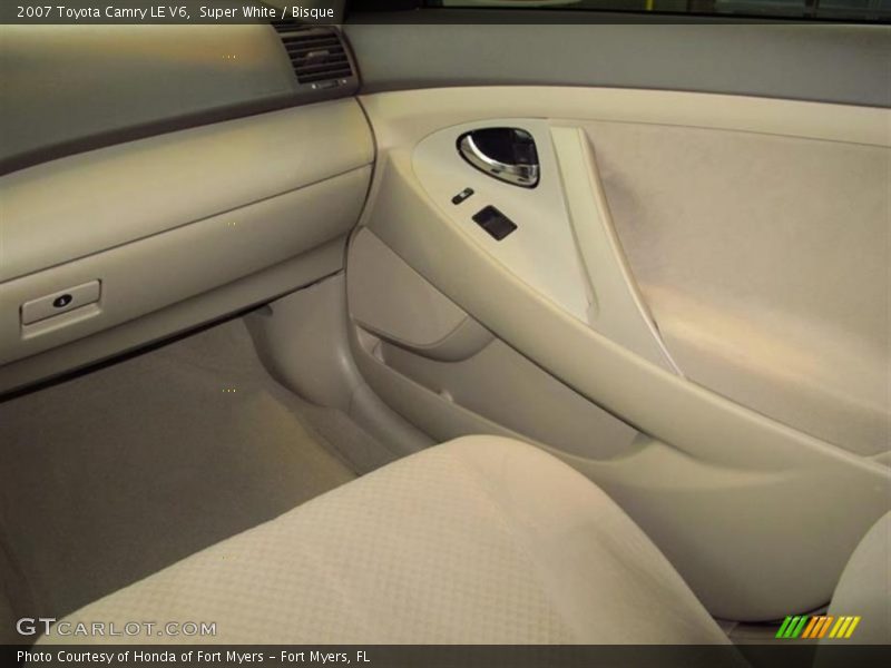 Super White / Bisque 2007 Toyota Camry LE V6