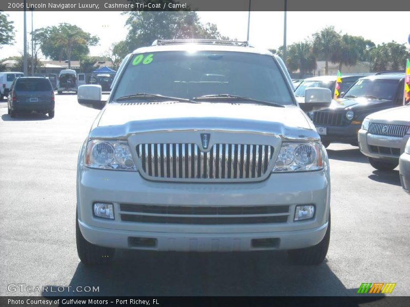 Cashmere Tri-Coat / Camel 2006 Lincoln Navigator Luxury
