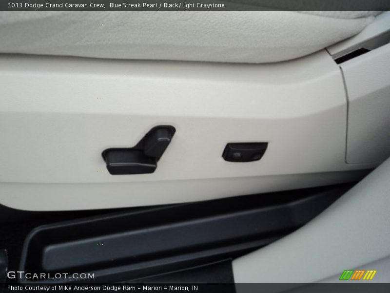 Blue Streak Pearl / Black/Light Graystone 2013 Dodge Grand Caravan Crew