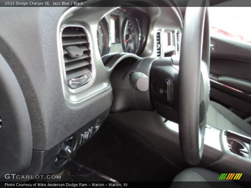 Jazz Blue / Black 2013 Dodge Charger SE