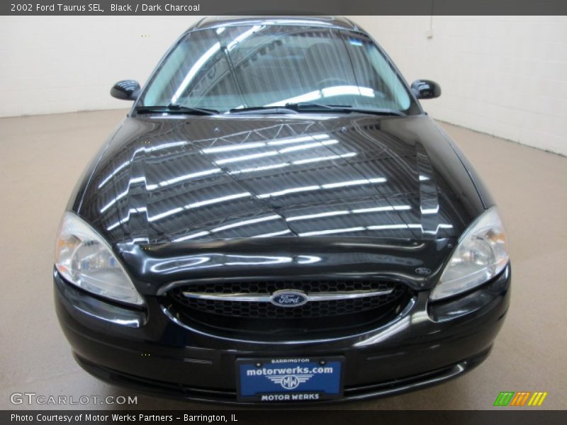 Black / Dark Charcoal 2002 Ford Taurus SEL