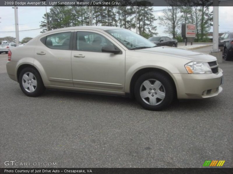 Light Sandstone Metallic / Dark Slate Gray 2009 Dodge Avenger SE