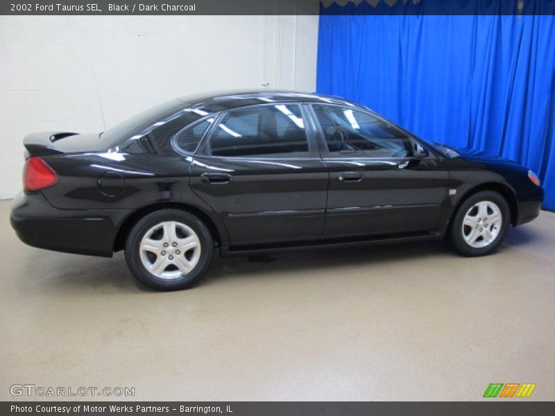 Black / Dark Charcoal 2002 Ford Taurus SEL