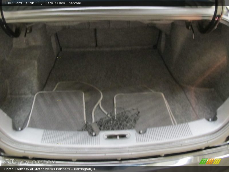Black / Dark Charcoal 2002 Ford Taurus SEL