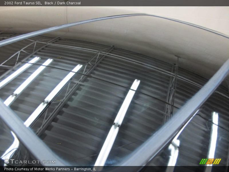 Black / Dark Charcoal 2002 Ford Taurus SEL