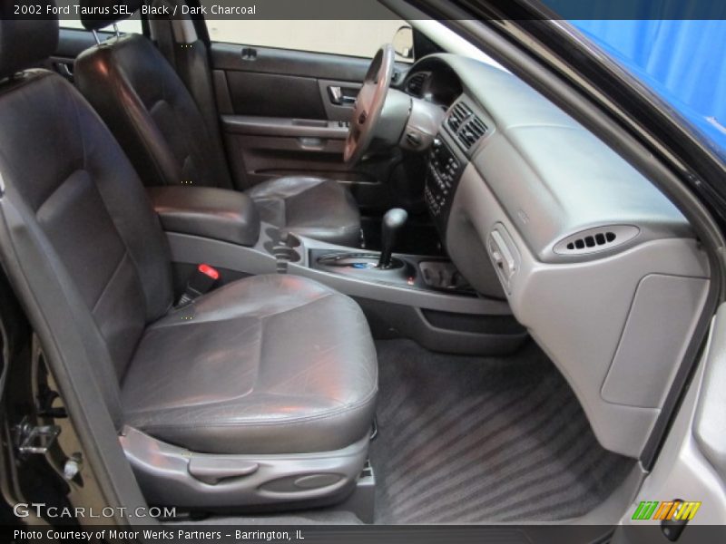 Black / Dark Charcoal 2002 Ford Taurus SEL