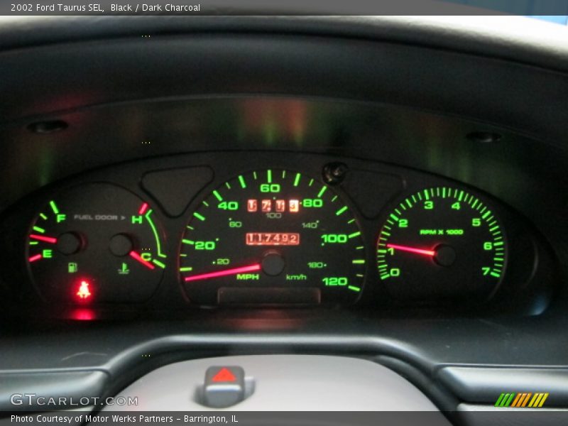 Black / Dark Charcoal 2002 Ford Taurus SEL