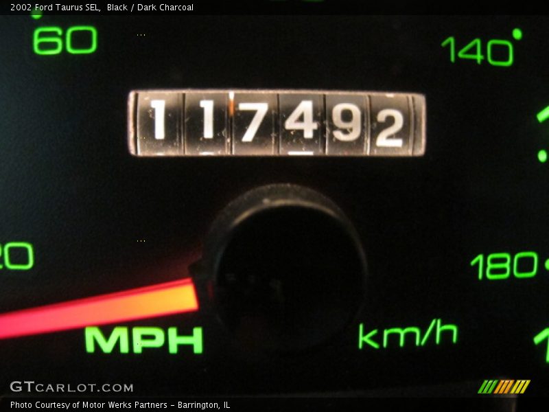 Black / Dark Charcoal 2002 Ford Taurus SEL