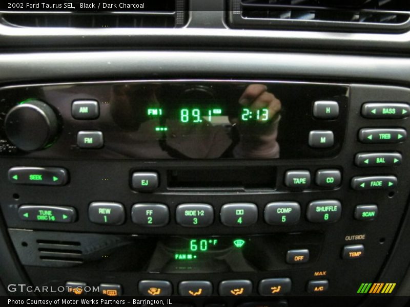 Black / Dark Charcoal 2002 Ford Taurus SEL