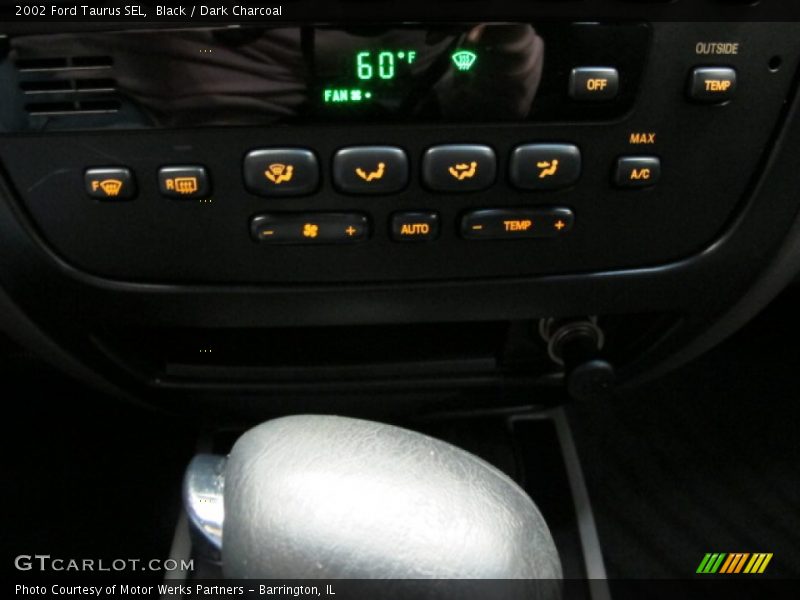 Black / Dark Charcoal 2002 Ford Taurus SEL