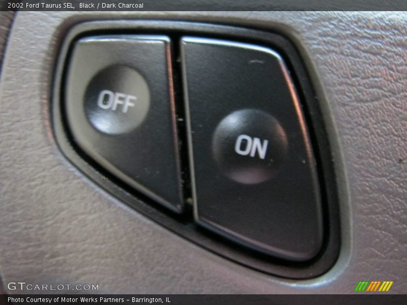Black / Dark Charcoal 2002 Ford Taurus SEL