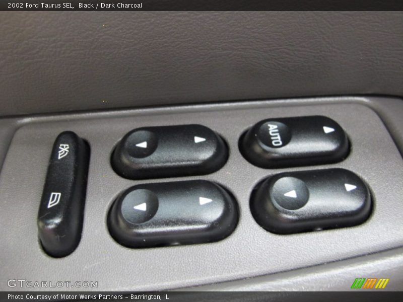 Black / Dark Charcoal 2002 Ford Taurus SEL