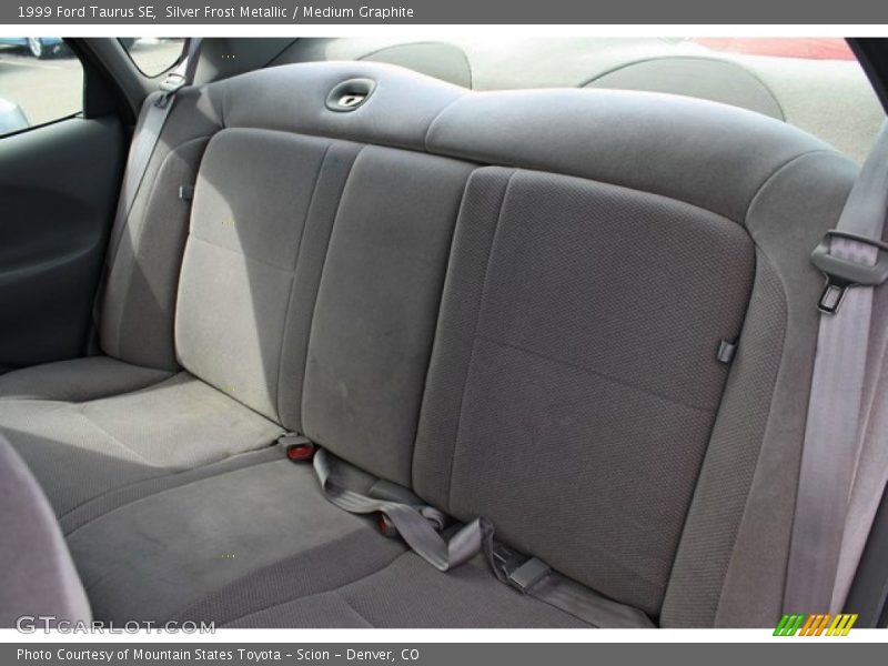 Silver Frost Metallic / Medium Graphite 1999 Ford Taurus SE
