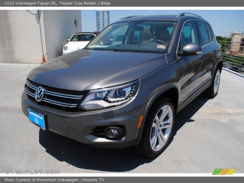 Pepper Gray Metallic / Beige 2013 Volkswagen Tiguan SEL