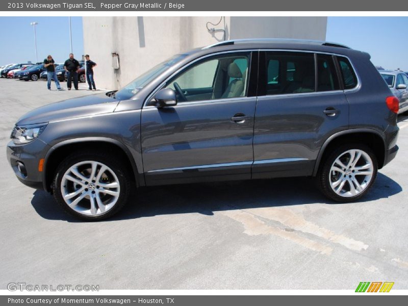 Pepper Gray Metallic / Beige 2013 Volkswagen Tiguan SEL