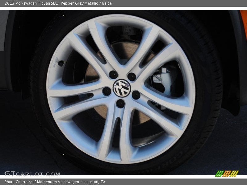 Pepper Gray Metallic / Beige 2013 Volkswagen Tiguan SEL