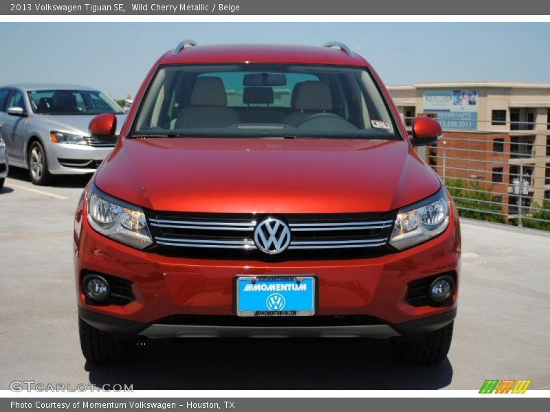 Wild Cherry Metallic / Beige 2013 Volkswagen Tiguan SE