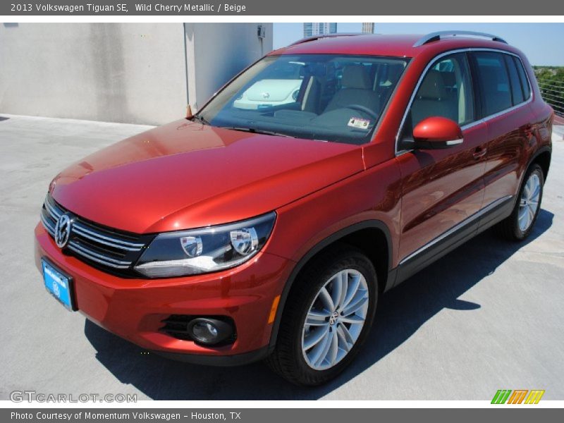 Wild Cherry Metallic / Beige 2013 Volkswagen Tiguan SE