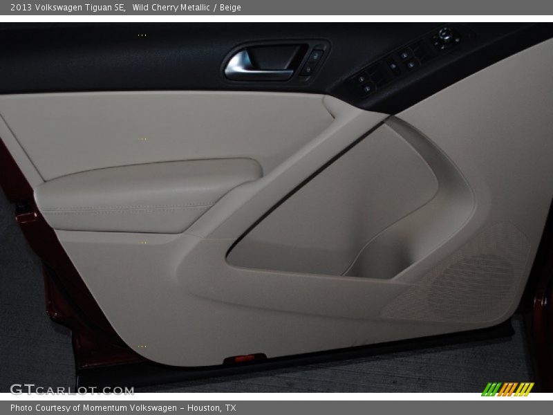 Wild Cherry Metallic / Beige 2013 Volkswagen Tiguan SE