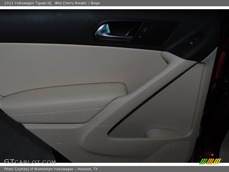 Wild Cherry Metallic / Beige 2013 Volkswagen Tiguan SE