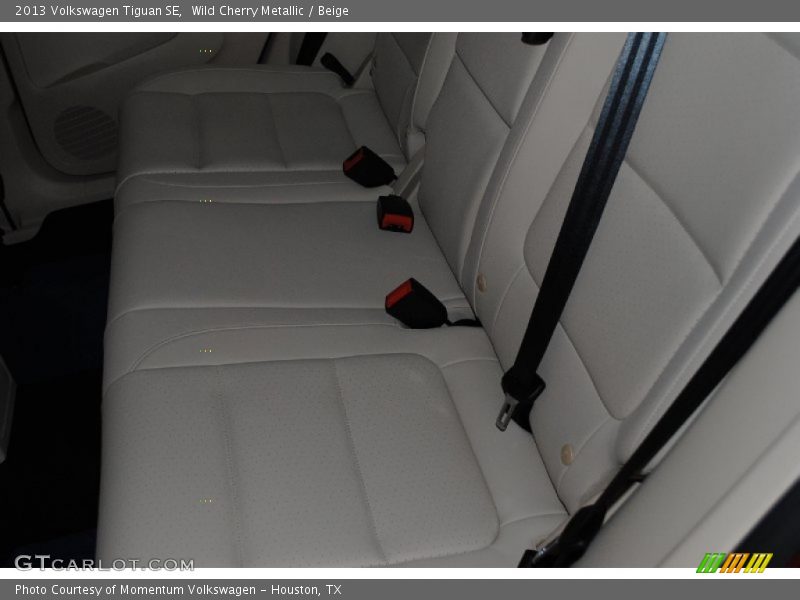 Wild Cherry Metallic / Beige 2013 Volkswagen Tiguan SE
