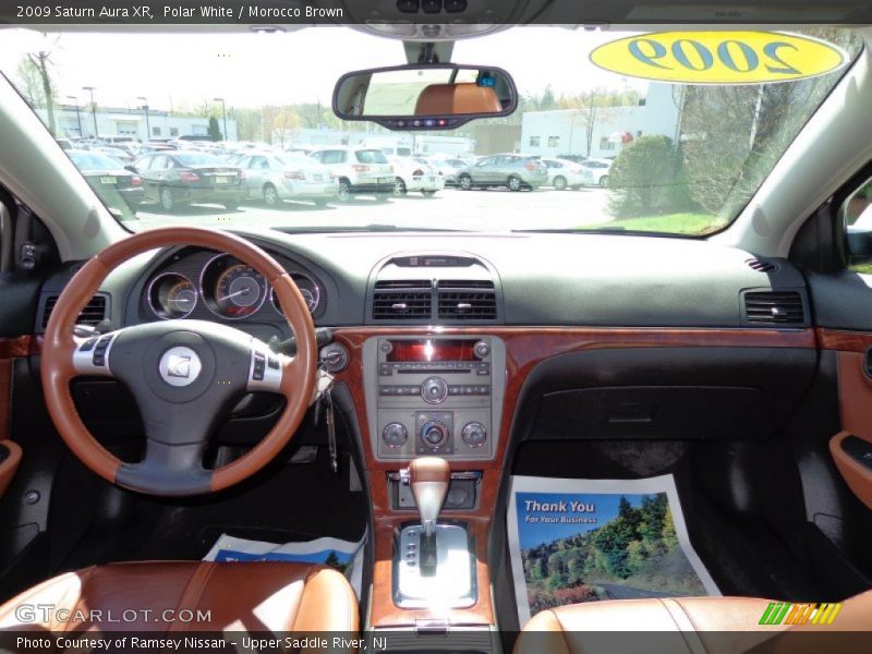 Polar White / Morocco Brown 2009 Saturn Aura XR