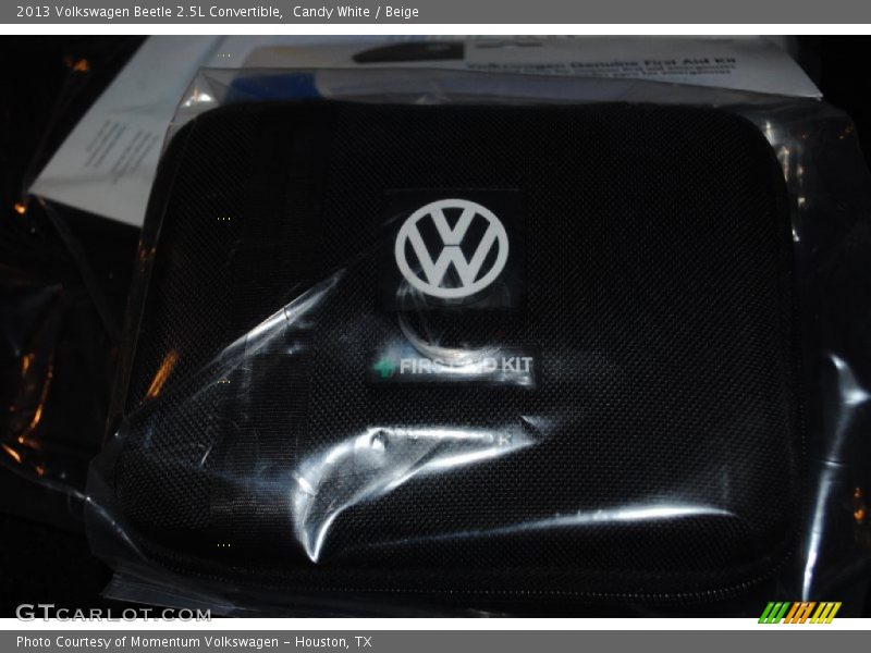 Candy White / Beige 2013 Volkswagen Beetle 2.5L Convertible