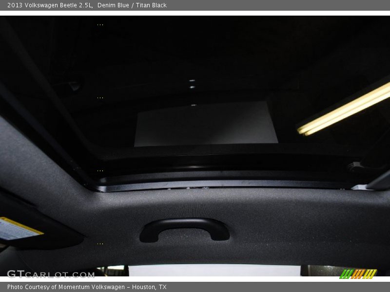 Denim Blue / Titan Black 2013 Volkswagen Beetle 2.5L